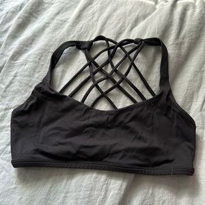 Lululemon sports bra
